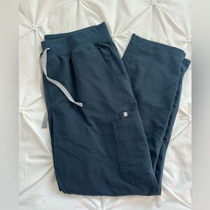 FIGS YOLA SKINNY SCRUB PANT
